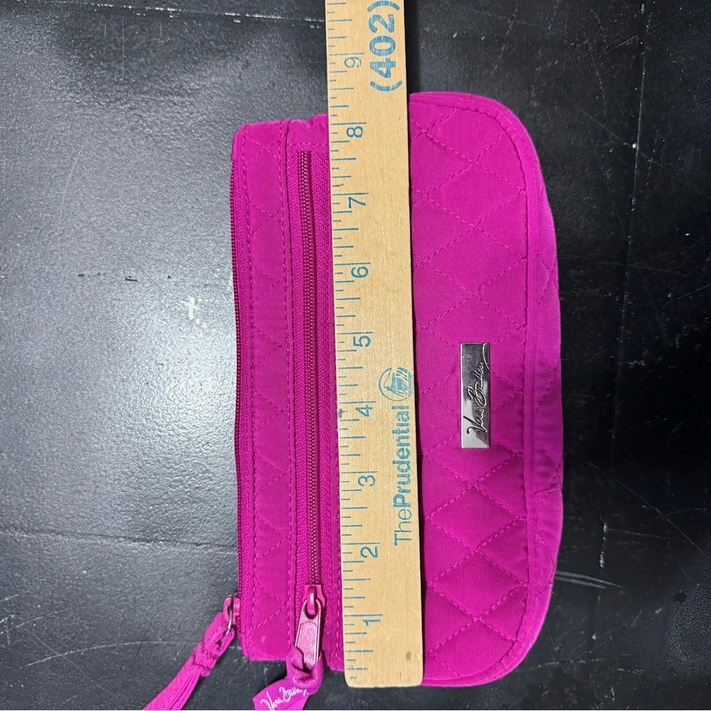 Vera Bradley Fuchsia Front Zip Wristlet‎